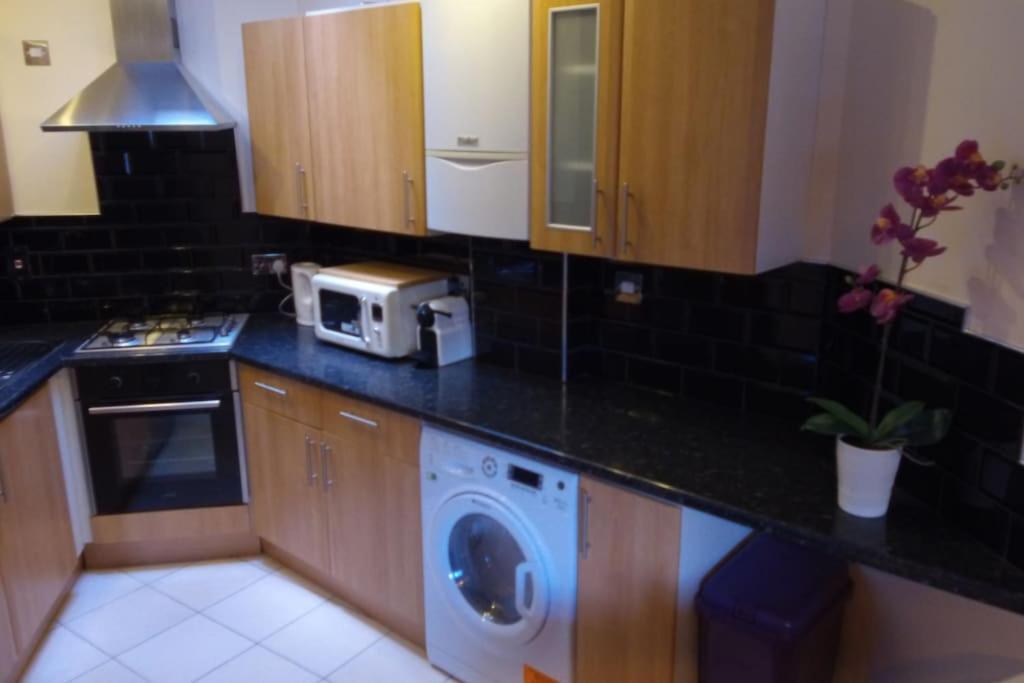 Must See, Quality 1 Bed, Romford, 20 Mins C.London Exterior foto